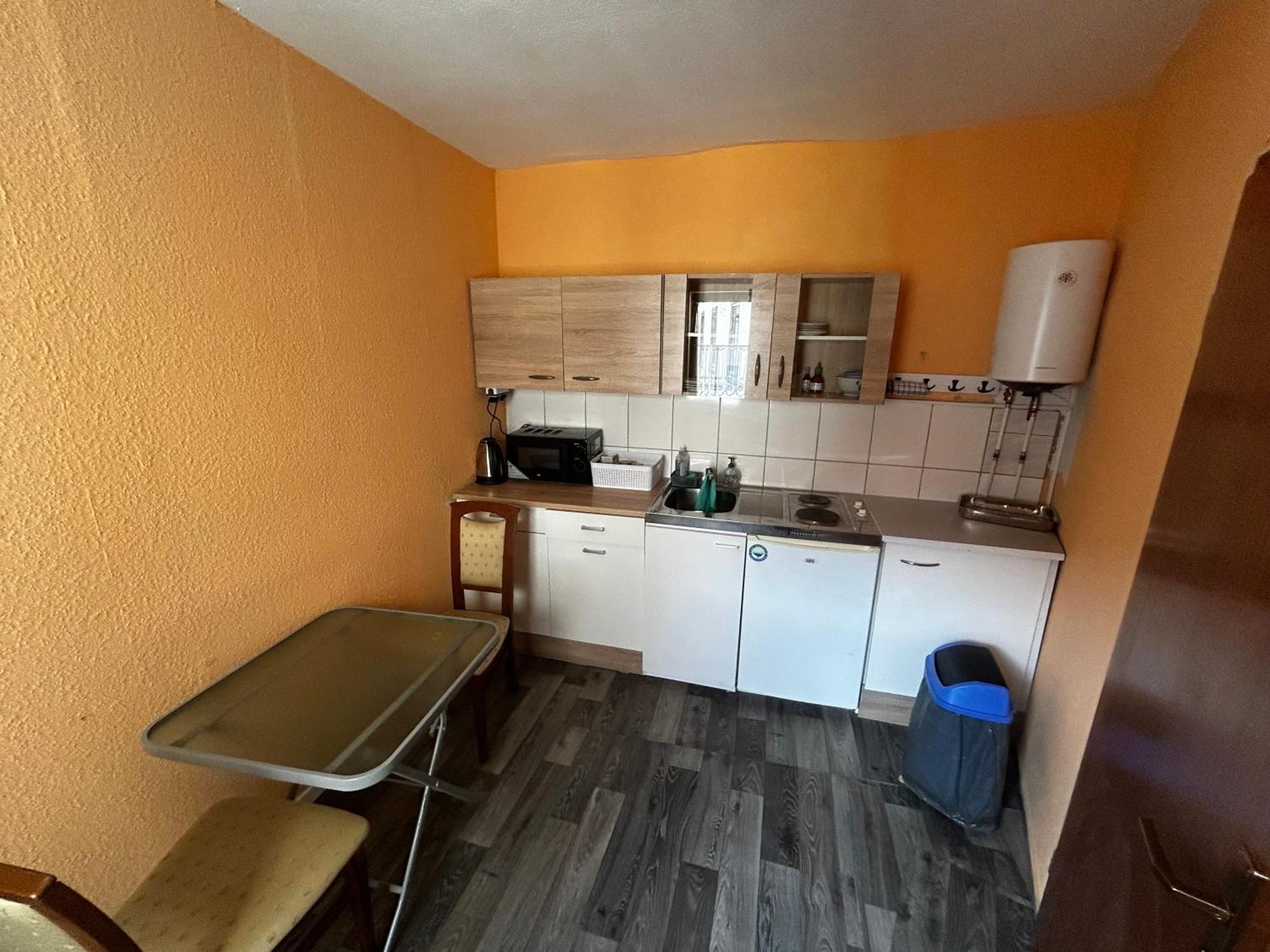 Ferienwohnung #2 In Der Altstadt Von Stadtroda Bagian luar foto